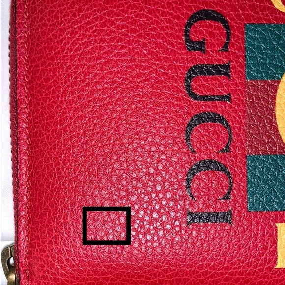 Gucci Red logo Zip-Around Wallet *One small flaw* - Picture 7 of 8
